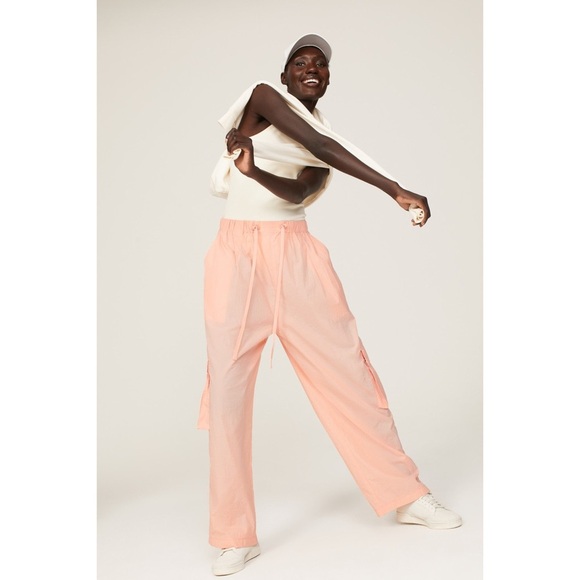 NWT Blank NYC Primrose Parachute Pants Light Peach Wide Leg Cargo Drawstring - Picture 11 of 11